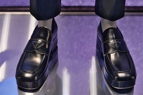 prada shoes uomo 2017|men's prada shoes size 14.